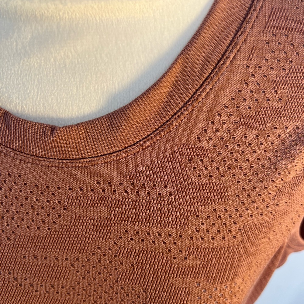 NWOT / Lululemon Train to Be Tank *Camo - Picture 8 of 11